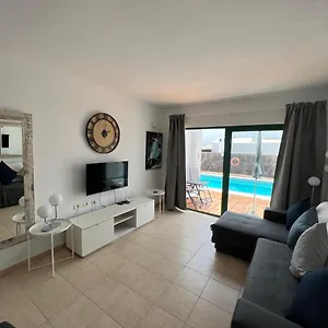 Oasis Blue - Beautiful 1 Bedroom On Private Complex With Pool Apartment